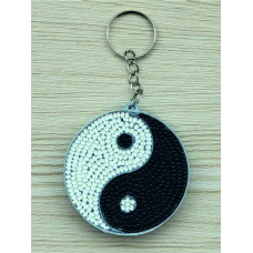 М319 Butterfly Набір для вишивки бісером на пластику - Брелок Символ Інь Ян 5х5х1,5 см М319 Butterfly Набір для вишивки бісером на пластику - Брелок Символ Інь Ян 5х5х1,5 см