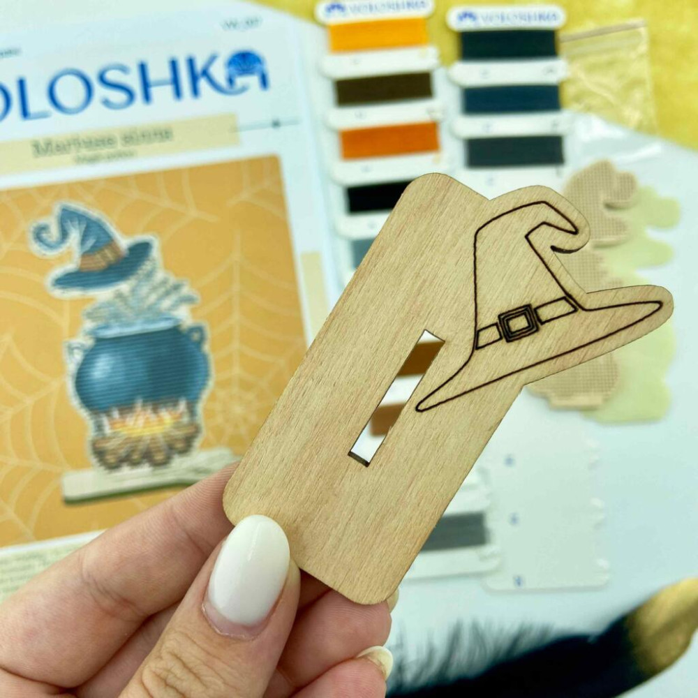 VW_007 Voloshka Набір для вишивки рахунковим хрестиком по дереву - Іграшка Магічне зілля 6,7x12 см VW_007 Voloshka Набір для вишивки рахунковим хрестиком по дереву - Іграшка Магічне зілля 6,7x12 см