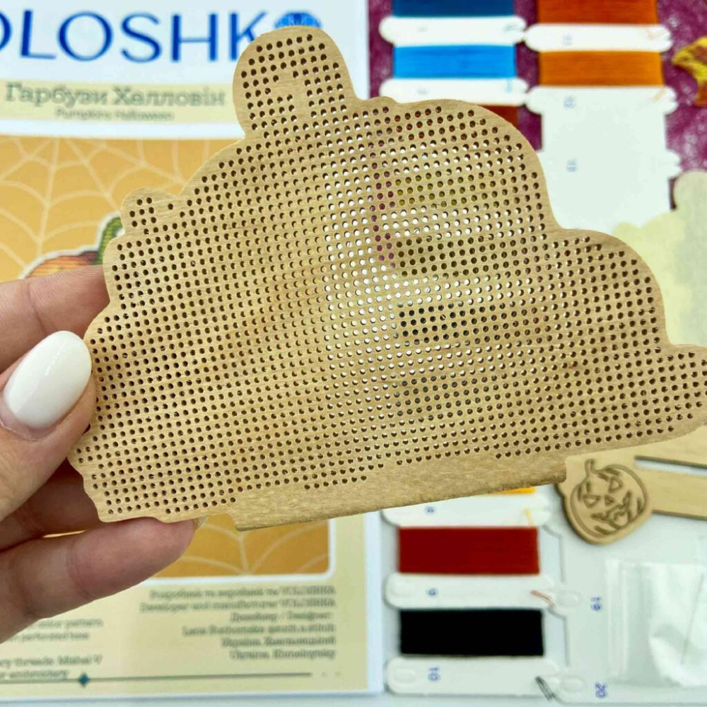 VW_011 Voloshka Набір для вишивки рахунковим хрестиком по дереву - Іграшка Гарбузи Хелловін 11,6x8 см VW_011 Voloshka Набір для вишивки рахунковим хрестиком по дереву - Іграшка Гарбузи Хелловін 11,6x8 см
