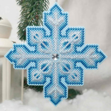 YuMI_024 Voloshka Набір для вишивки хрестом та бісером YuMI - Фігурка Сніжинка 8,5х8,5 см, Aida 14 ct пластикова